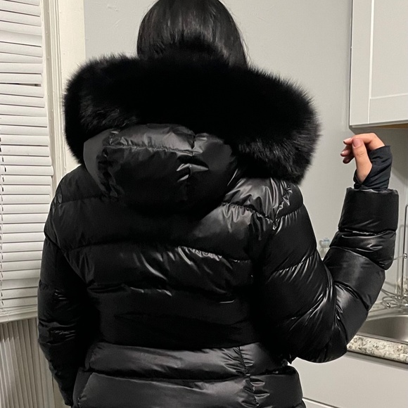 2021 Moncler coat - Picture 2 of 4
